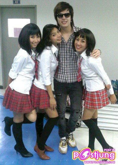 นักแสดงMV *0*