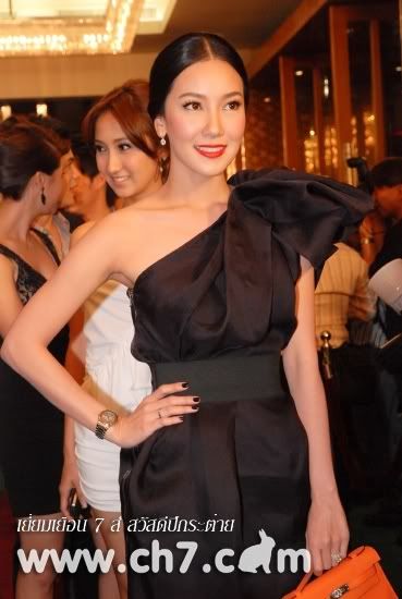 [PIC] นุ่น วรนุช เยี่ยมเยือน 7สี สวัสดีปีกระต่าย