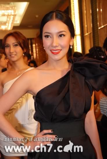 [PIC] นุ่น วรนุช เยี่ยมเยือน 7สี สวัสดีปีกระต่าย