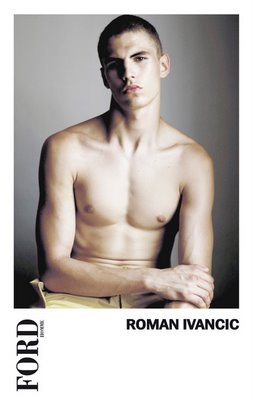 นายแบบ สังกัด Ford Modelling Paris