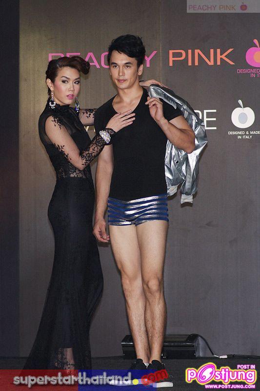 บุ๋ม ปนัดดา- เมย์ เฟื่องอารมณ์- แอนนี่ บรู๊คและน้องทีฆายุ @งาน Peachy Pink