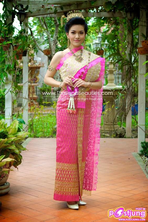 ชุดไทยสวยๆค่ะ