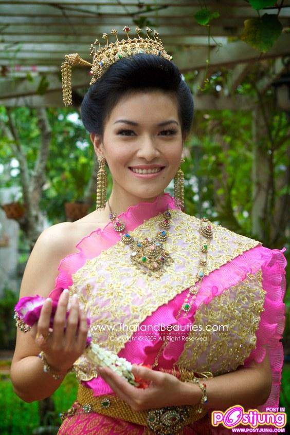 ชุดไทยสวยๆค่ะ