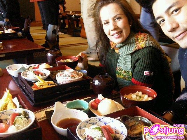 โดม & คุณแม่...Pioneer Tokyo Trip