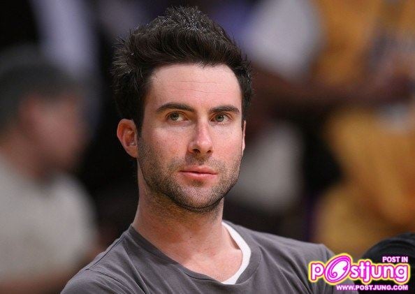 Adam maroon 5