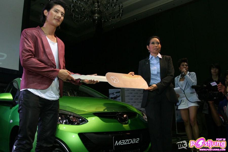 เป้ อารักษ์ & ณเดชน์ คูกิมิยะ 2 พรีเซนเตอร์ Mazda2