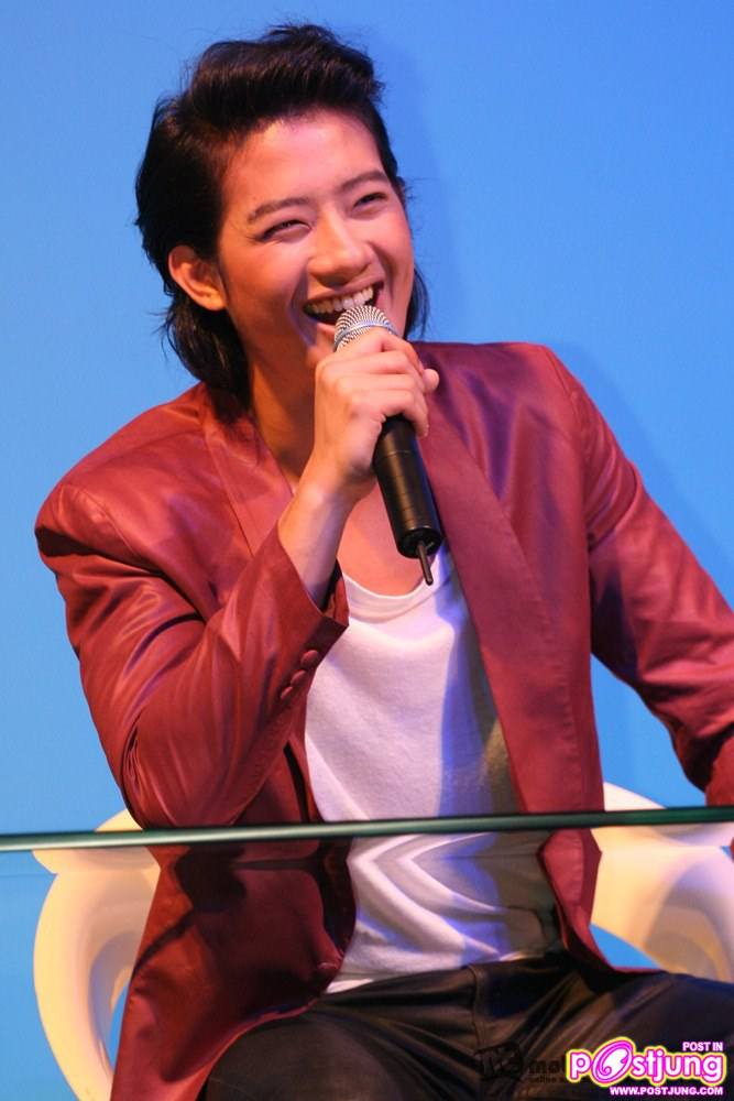 เป้ อารักษ์ & ณเดชน์ คูกิมิยะ 2 พรีเซนเตอร์ Mazda2