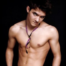 หนุ่ม กกน. สีชมพู แรง....ดี