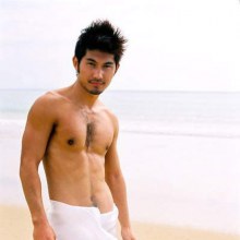 ตี๋หล่อ  ขนดก น่าตาดีมากๆ