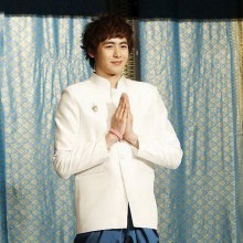 มาดูนิชคุณไหว้แบบไทย ๆกัน