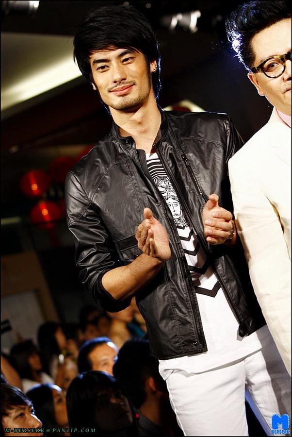 เคน ภูภูมิ บอย หมาก ชมพู ใหม่ เดินแบบพรารากอน spring summer