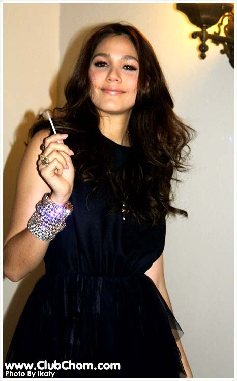 ชมพู่  พลอย  จูงมือสยบข่าวเกาเหลา