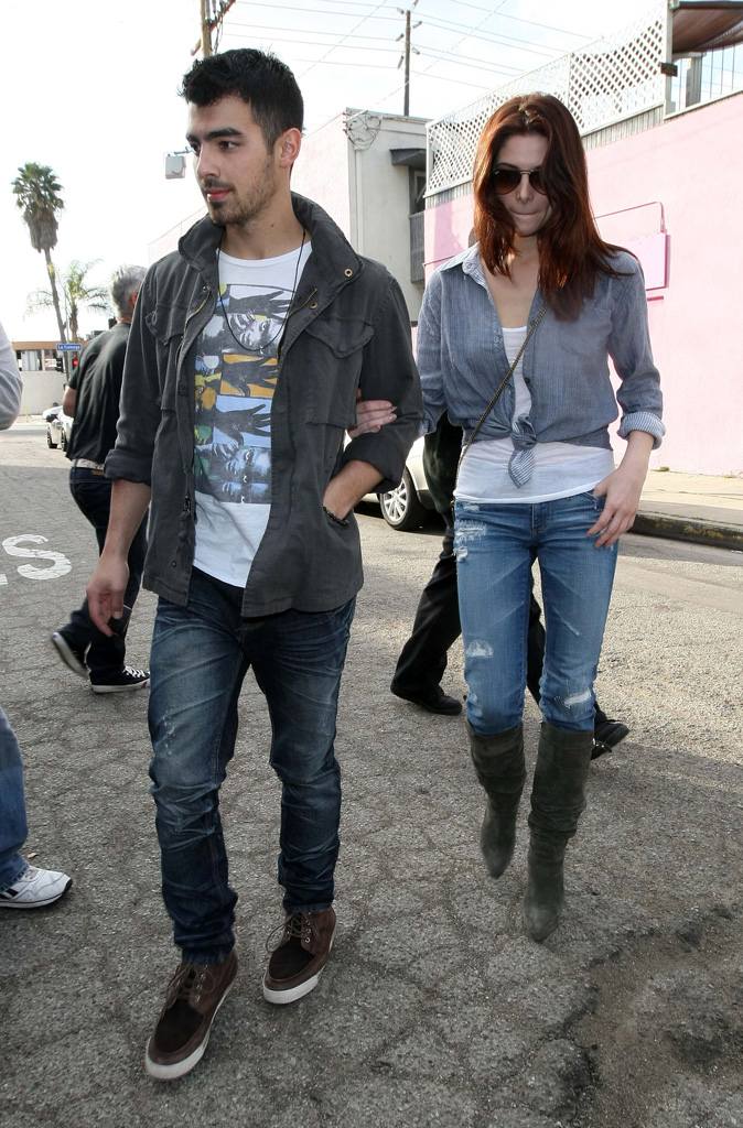 Ashley Greene and Joe Jonas Go Vegan For Lunch