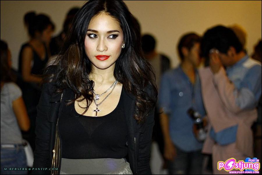 พลอย เฌอมาลย์ @Second Floor, Park Lane Ekamai