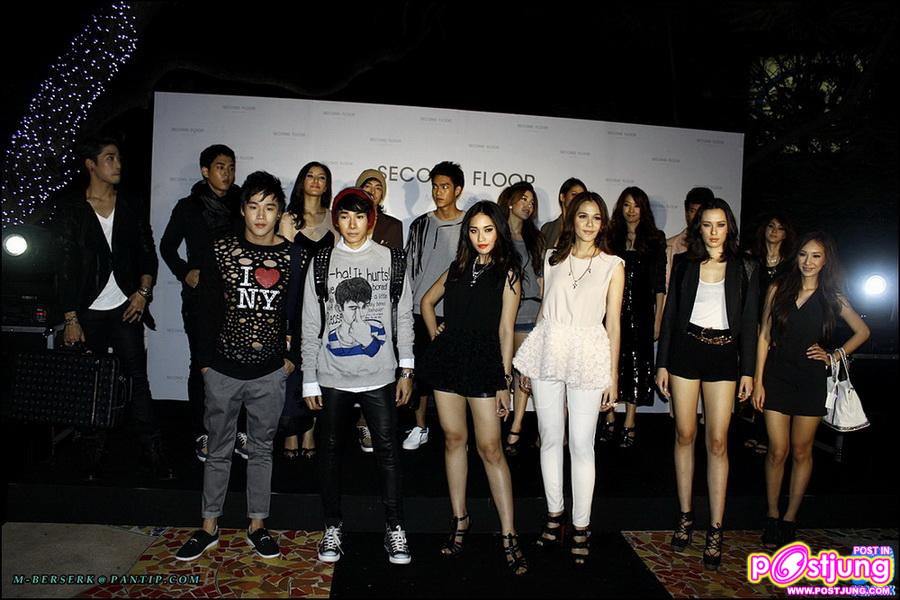 พลอย เฌอมาลย์ @Second Floor, Park Lane Ekamai