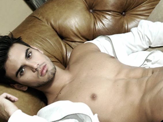 Sexy Male Model Leonardo Corredor (2)