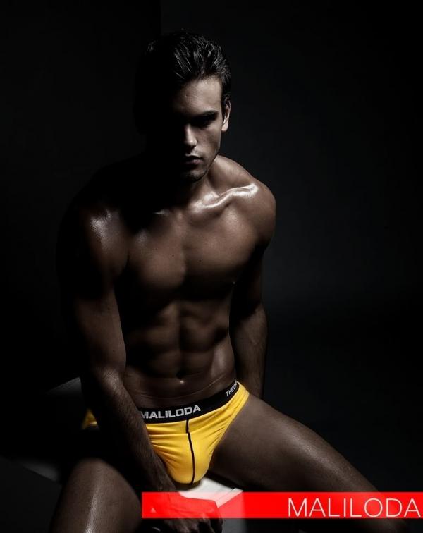 Sexy Male Model Leonardo Corredor (2)