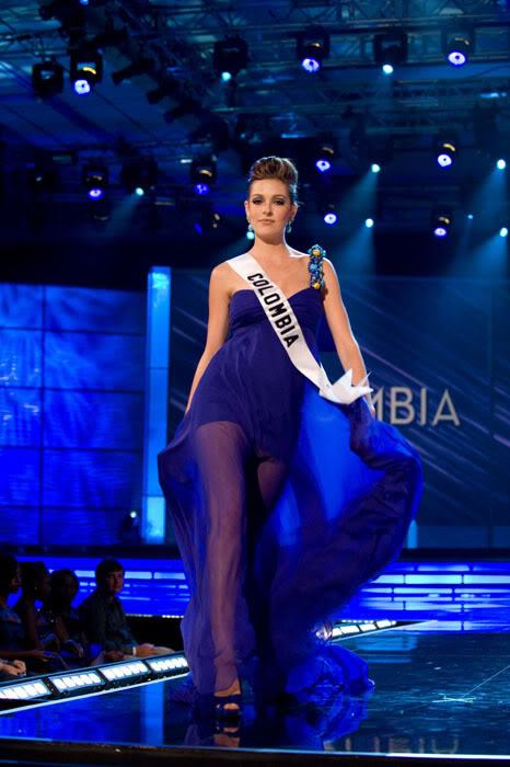 เก็บตก ชุดราตรี MISS UNIVERSE 2010