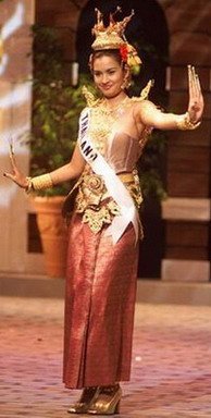 ชุดประจำชาติไทย บนเวทีนางงามจักรวาล แต่ละปี