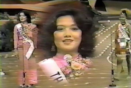 ชุดประจำชาติไทย บนเวทีนางงามจักรวาล แต่ละปี