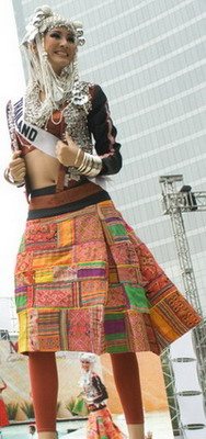 ชุดประจำชาติไทย บนเวทีนางงามจักรวาล แต่ละปี