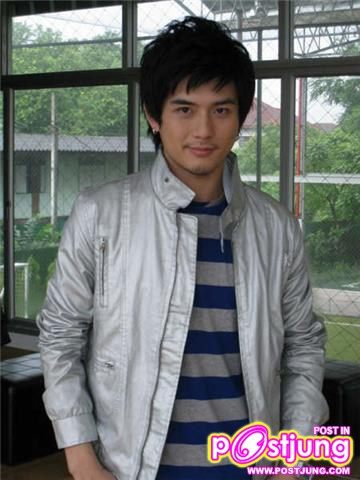 พี่บูม พระเอกmvรักไม่ต้องการเวลา mvคนรอสาย,,หล่อมาก