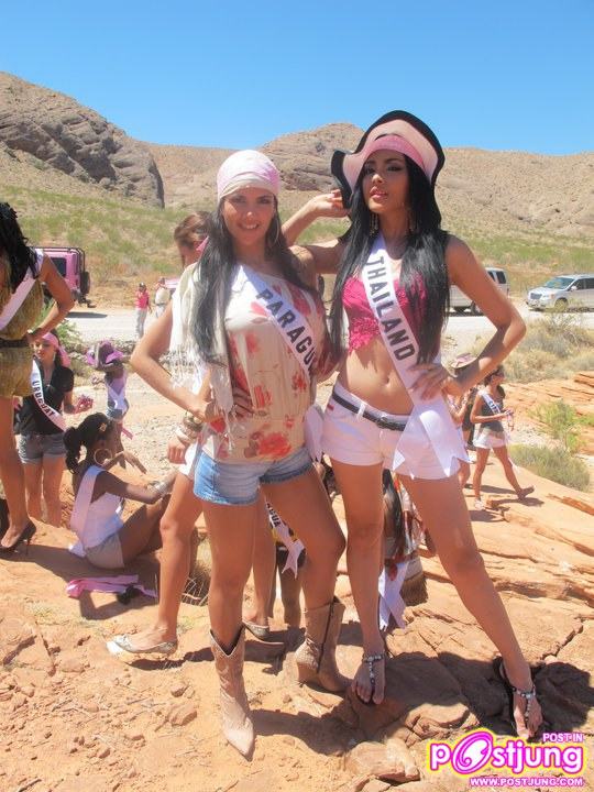 ถ่ายคู่กับ มิสปารากวัย ในทะเลทราย