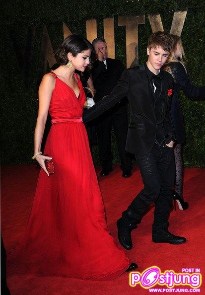 justin Bieber and Selena Gomez  at Oscars