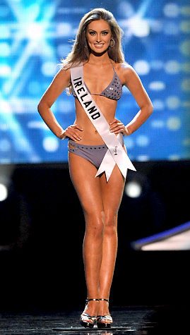 Rozanna Purcell จาก IRELAND ตัวเต็ง MU 2 O 1 O