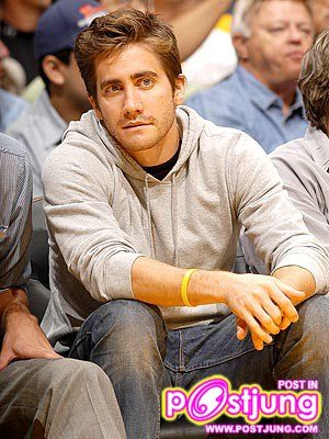 "เจค จิลเลนฮาล" สุดฮอตถูกโหวตเป็นขวัญใจชาวเกย์