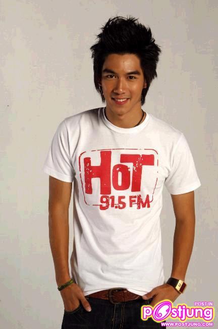 ผมว่า 2 คนนี้ หน้าคล้ายกัน คิดเหมือนกันปะ