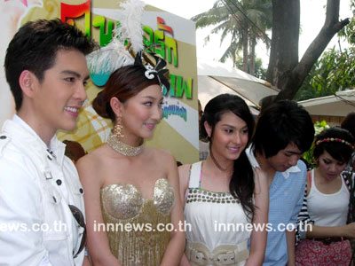 แพนเค้ก ขวัญ กับการถ่ายรูปคู่กัน