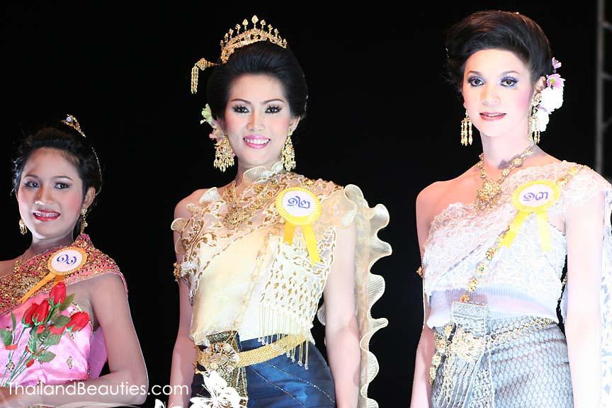 มิค และ แบงค์ มิสทิฟฟานี่ในอดีต