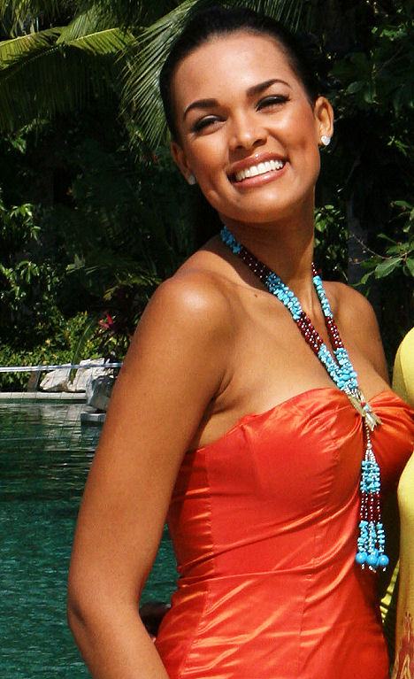 ความคล้ายกันของรอยยิ้ม หรือเธอเหมือนกันโดยบังเอิญจริงๆ