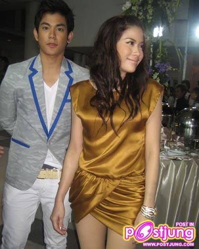 คู่พี่น้องดารา
