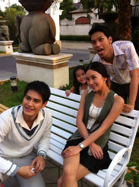 นุ่น วรนุชกับเพื่อนๆดารา ณ กองถ่ายละคร ค่าของคน