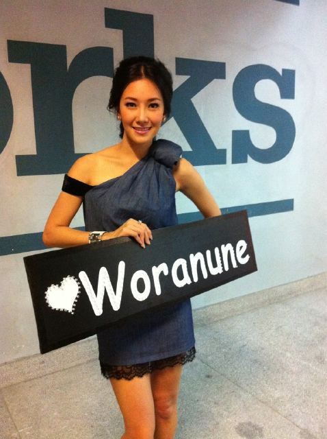 นุ่น วรนุชกับเพื่อนๆดารา ณ กองถ่ายละคร ค่าของคน