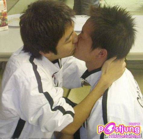 Boy kiss -3-