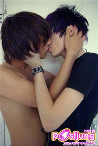 Boy kiss -3-