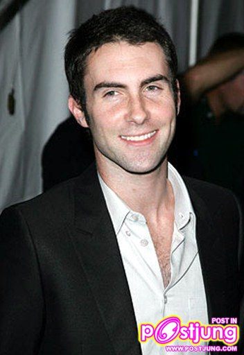 Adam Levine แห่งวง Maroon 5 เจ้าค่ะ