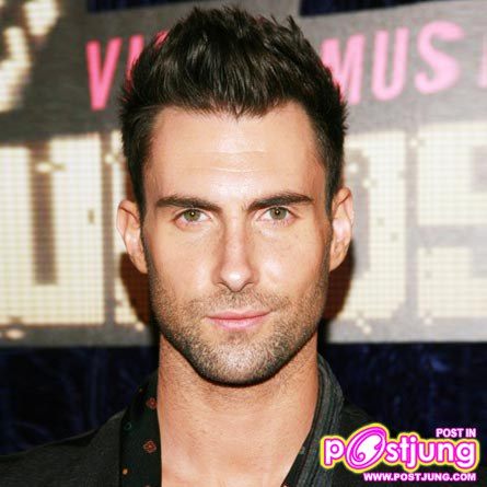 Adam Levine แห่งวง Maroon 5 เจ้าค่ะ