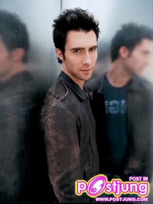 Adam Levine แห่งวง Maroon 5 เจ้าค่ะ