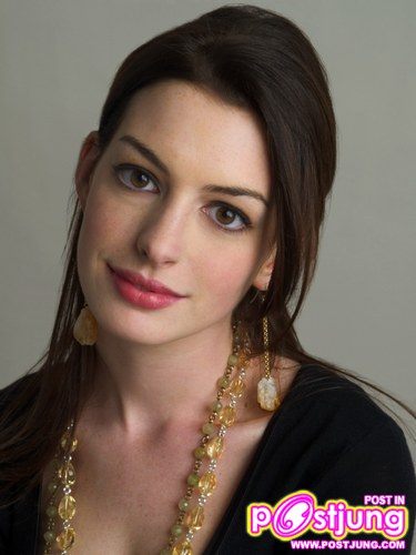 Anne Hathaway