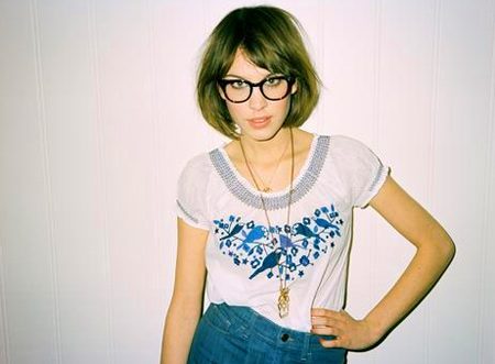 Alexa Chung ใครไม่รู้จักเธอถือว่าเชย!