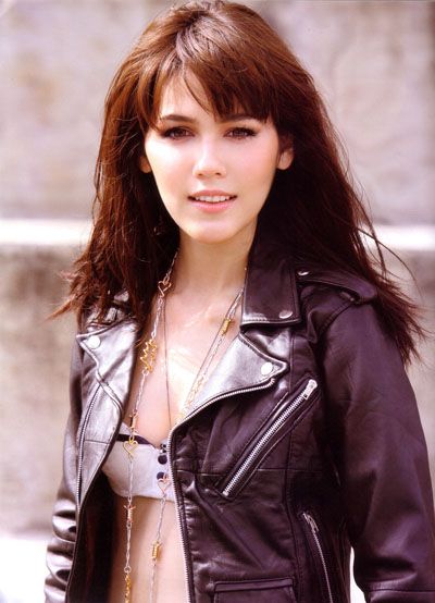 อั้ม และ ชมพู่ ใครมีริมฝีปากสวยเซ็กซี่น่าจูบกว่ากัน