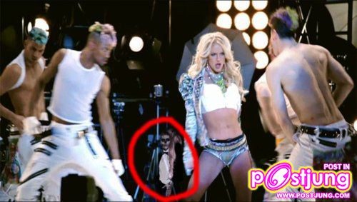 แอบสงสัย LADY GAGA