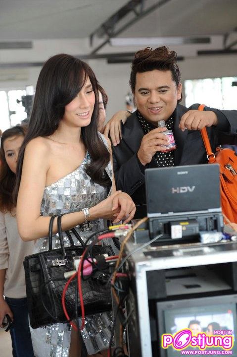 อั้ม พัชราภา & เอ ศุภชัย ภาพเบื้องหลังการถ่ายทำโฆษณาล่าสุดของซันซิล "สมบูรณ์แบบ"