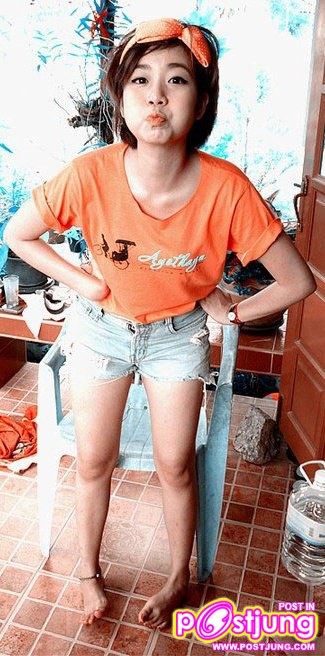 สาวหมวยผมสั้น