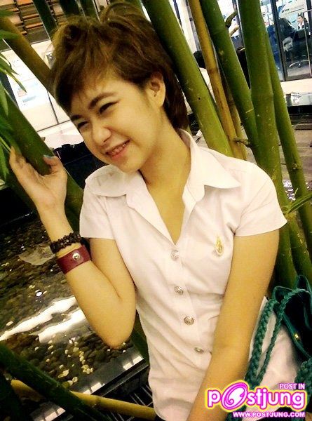 สาวหมวยผมสั้น