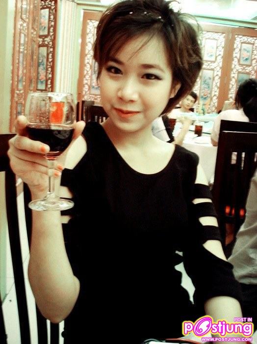 สาวหมวยผมสั้น